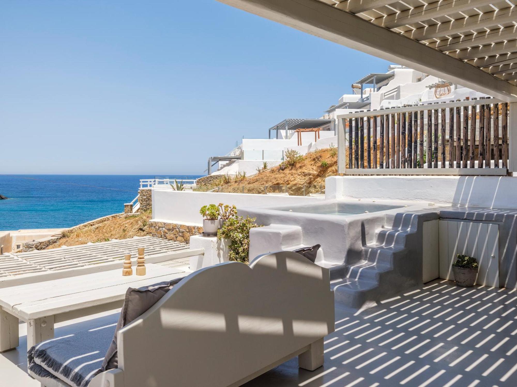 Sea Rock & Sky Private Mykonos Aparthotel *
