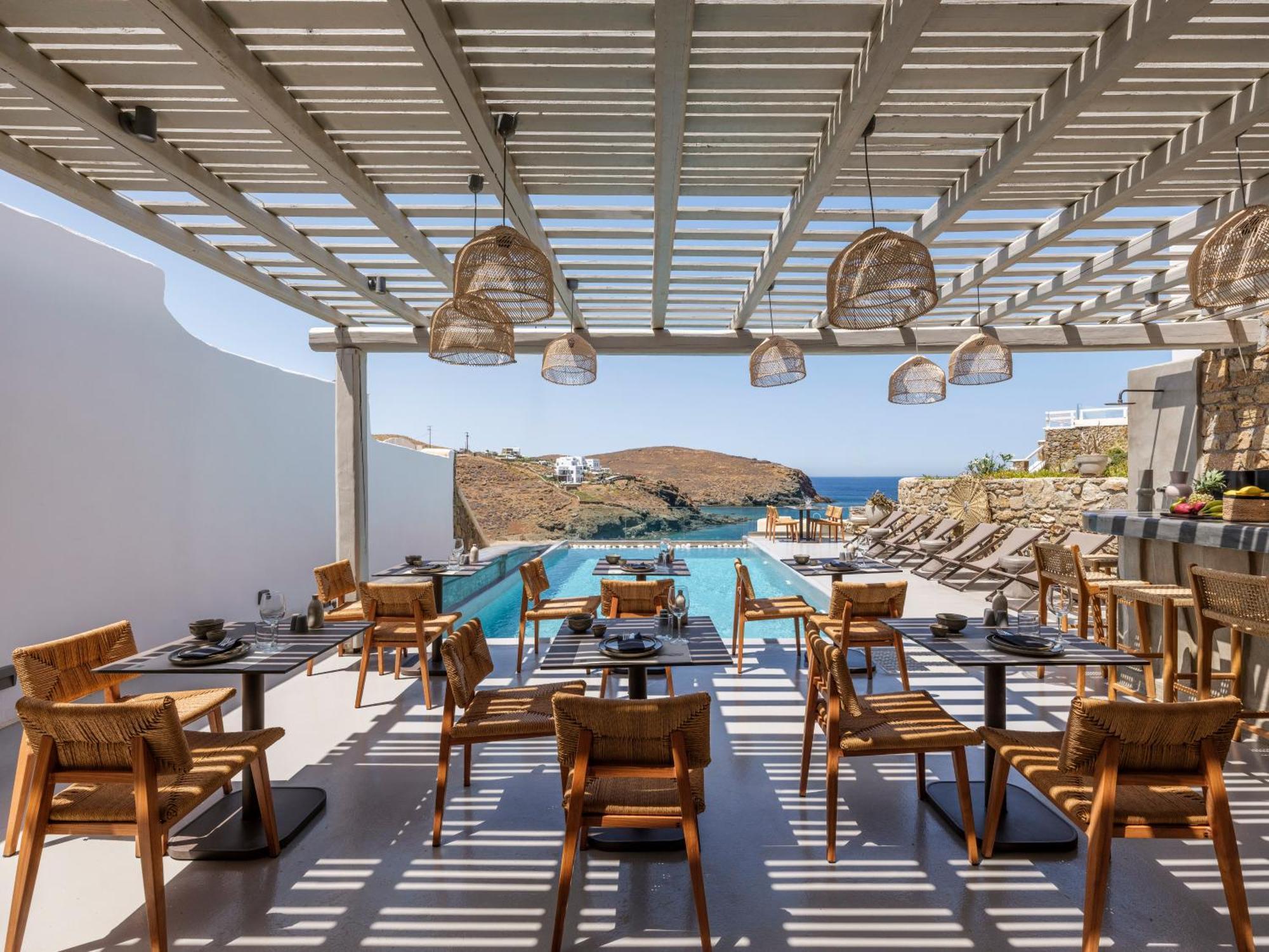 Sea Rock & Sky Private Mykonos Aparthotel *